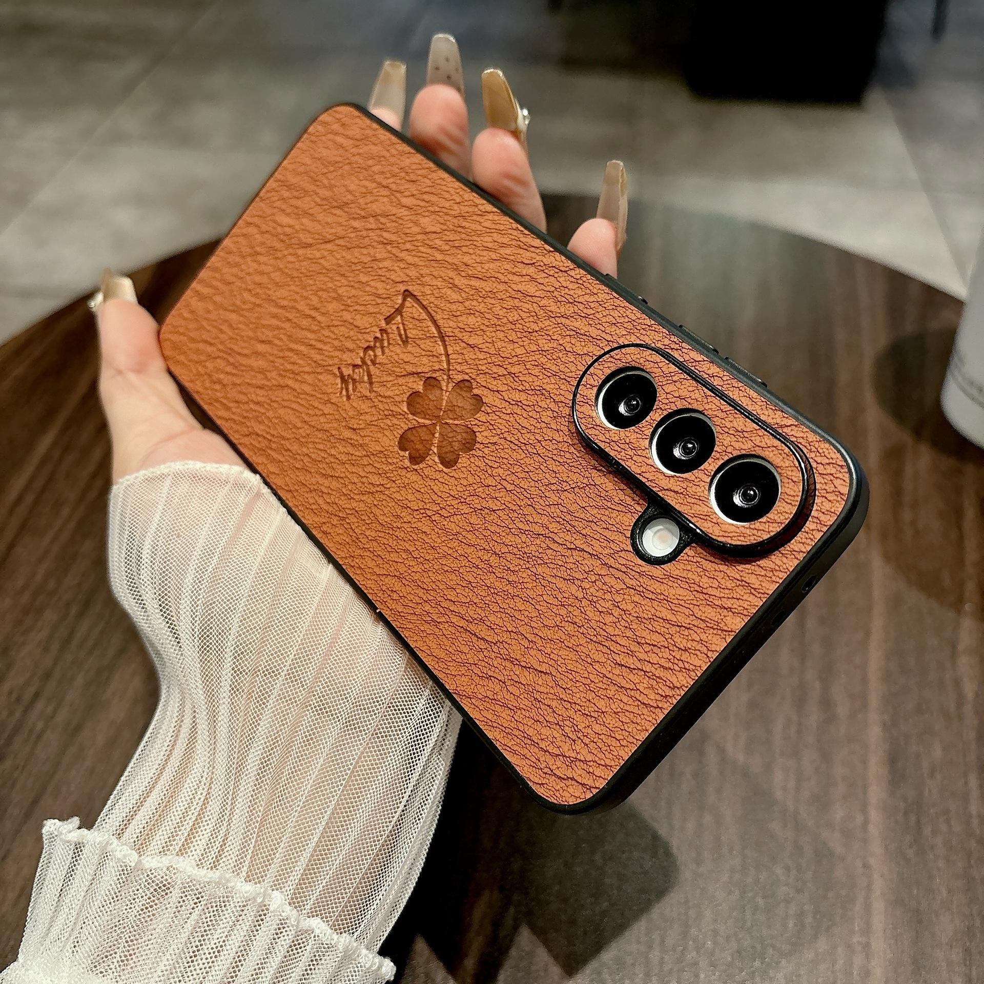 

Подходит для чехла для мобильного телефона Samsung A56 Samsung S25ultra Всесторонний Ультратонкий S24 Четырехлистный клевер A55 Защитный чехол Galaxy S25