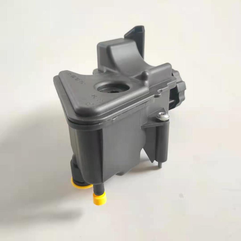 Zbiornik wyrównawczy wspomagania kierownicy Mercedes-Benz W463/W164 (Część nr. 0004602683)