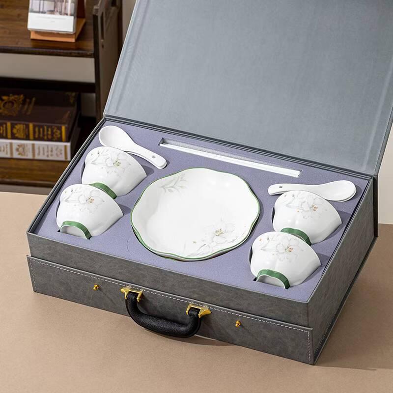 Miss Chef Minimalist Ceramic Dinnerware Set