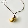 Collier pendentif tasse rétro: Design polyvalent et unique pour femmes