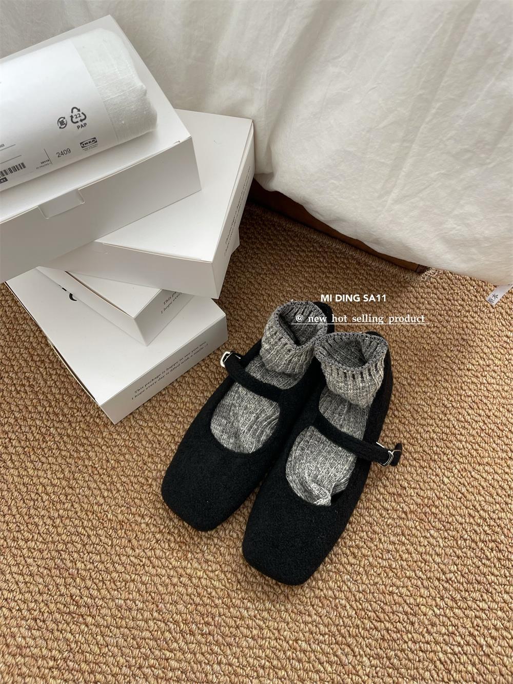 

Soft wool version~ autumn and winter new plush woolen single shoes women s flat Korean version versatile square head with Mary Jane shoes 35 чёрный