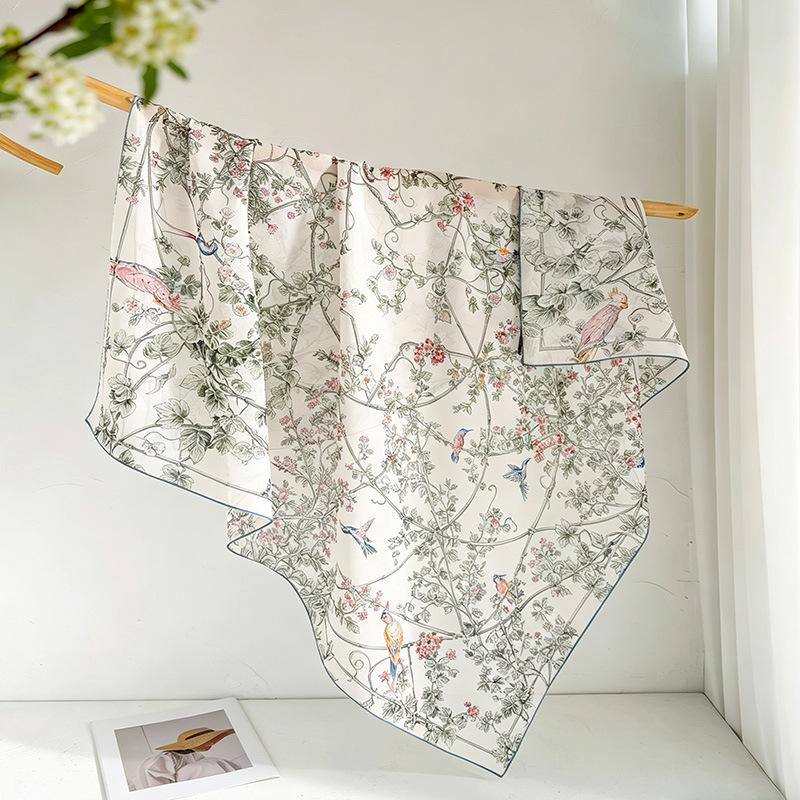 High-end georgette 100% mulberry silk silk scarf light and elegant silk square scarf summer sunscreen decorative scarf women
