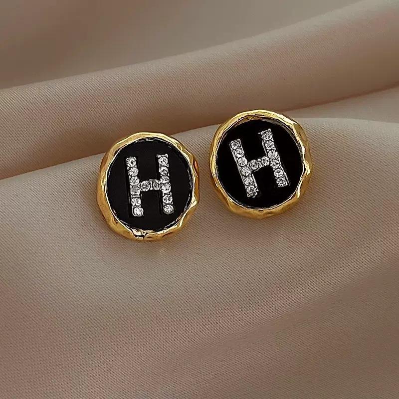 Silver Needle Alphabet Earrings Women's Exquisite Small Temperament Earrings Fashion Advanced Sense Simple Versatile Daily Earrings