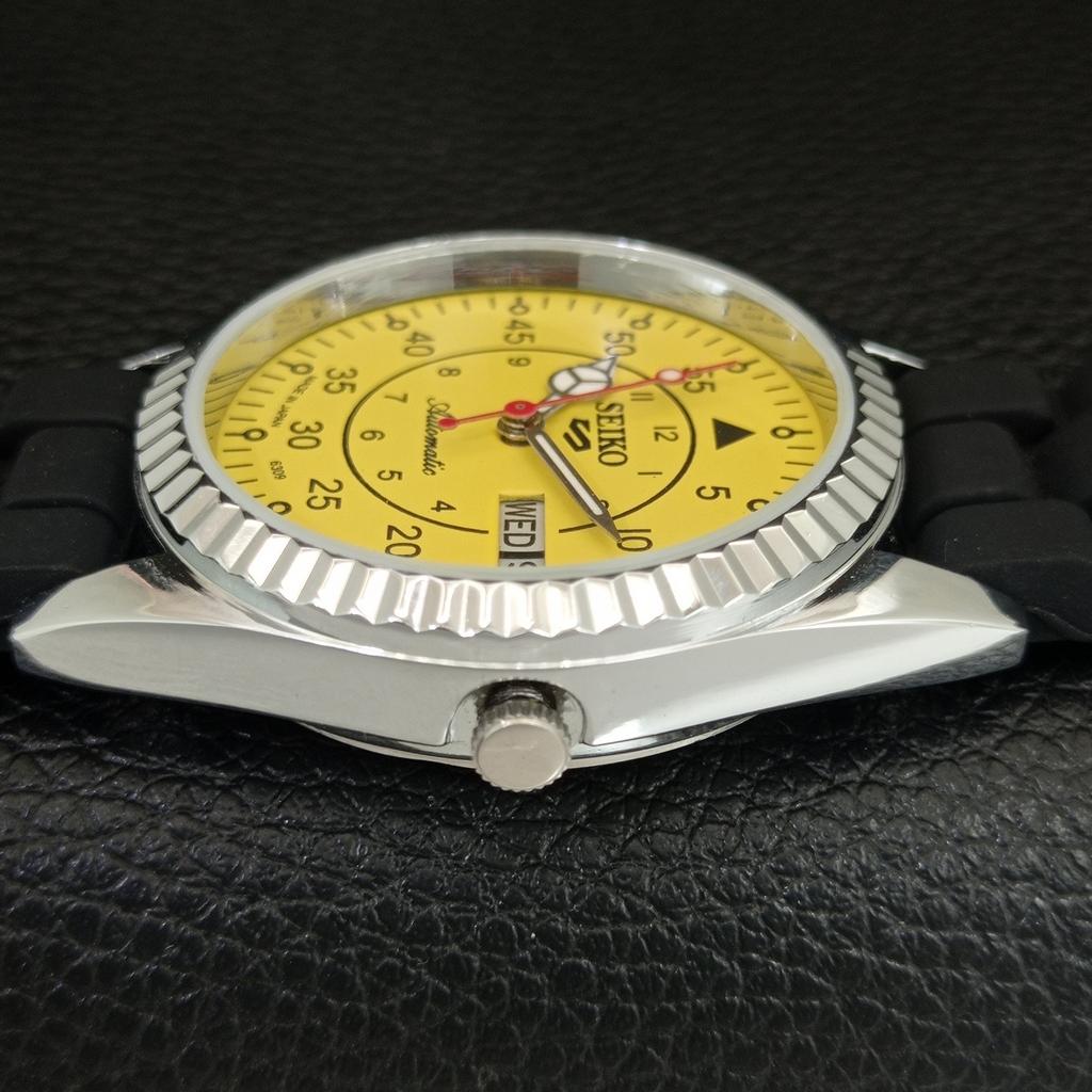 JAPAN VINTAGE REFURBISHED SEIKO 5 AUTOMATIC MENS YELLOW DIAL WATCH a444708-1