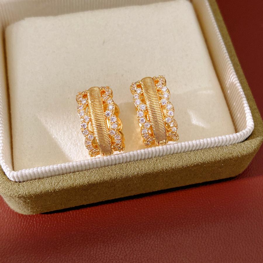 

Круглые ажурные полые изящные серьги 1 pair of earrings золотой