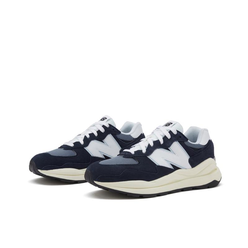 NEW BALANCE Men's and Women's Spring Breathable Mesh Thick-Tread Fashion-Style Versatile Sports and Leisure Shoes M5740CD