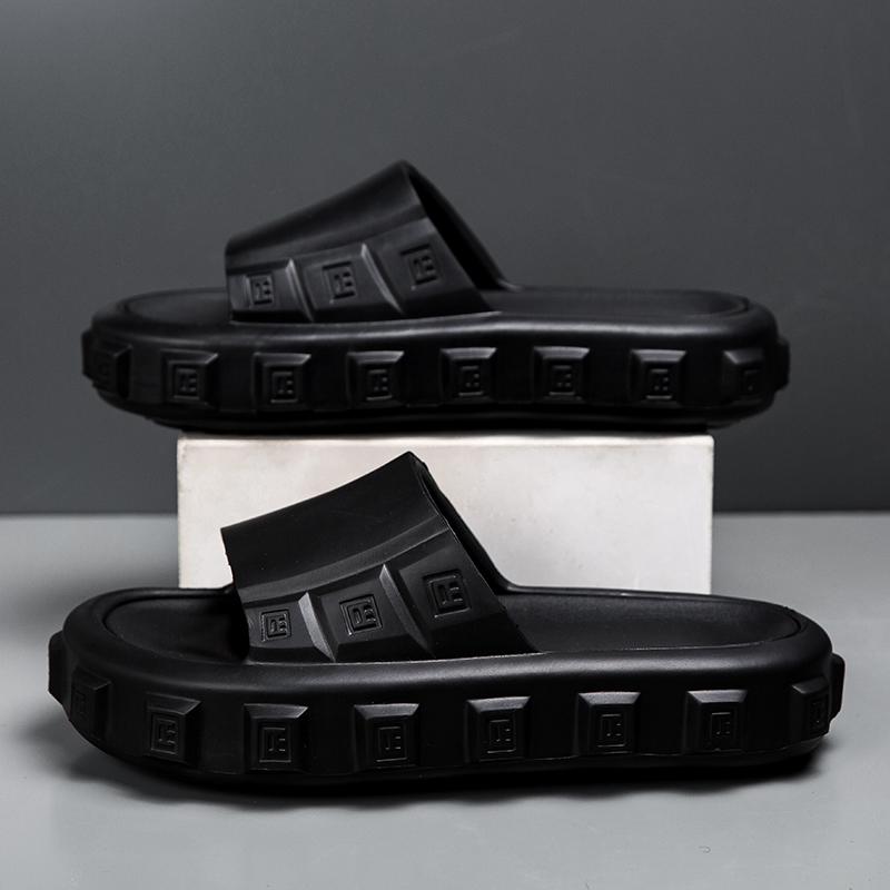 Fashion 2025 New Men Massage Slippers Slides Indoor Outdoor Sandals Beach Casual Shoes Comfortable Sole Men's Slippers Big Size 40-45