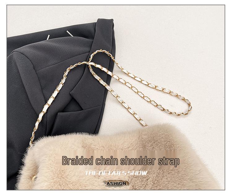 Autumn/Winter 2025 Women's Plush Makeup Bag: Trendy Large-Capacity Clutch & Crossbody Shoulder Bag