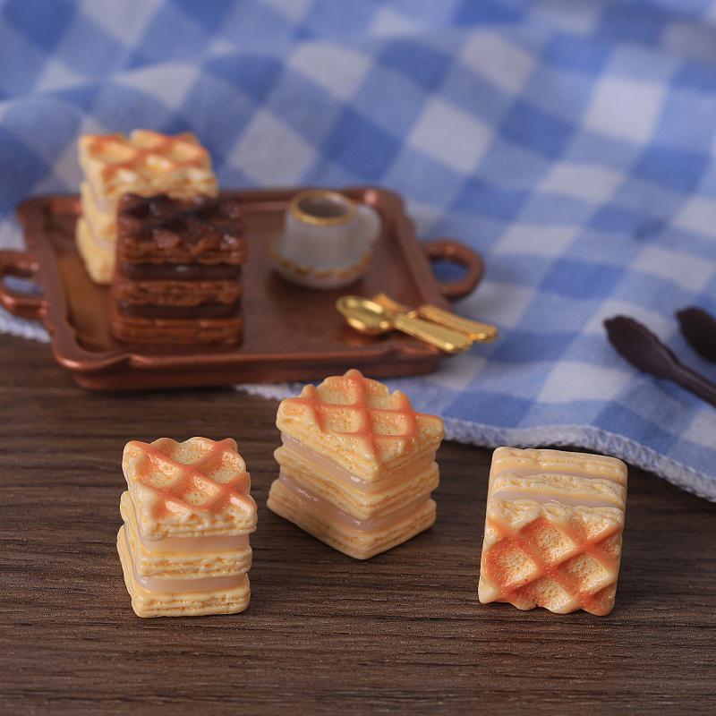 

DIY Miniature Food Toys: Resin Waffle Sandwich Bread Keychain Pendant