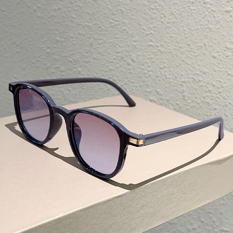 

KAMMPT Round Sunglasses Men Women Vintage Fashion Multi-color Casual Outdoor Sun Glasses Trendy Brand Design Shades as picture shows