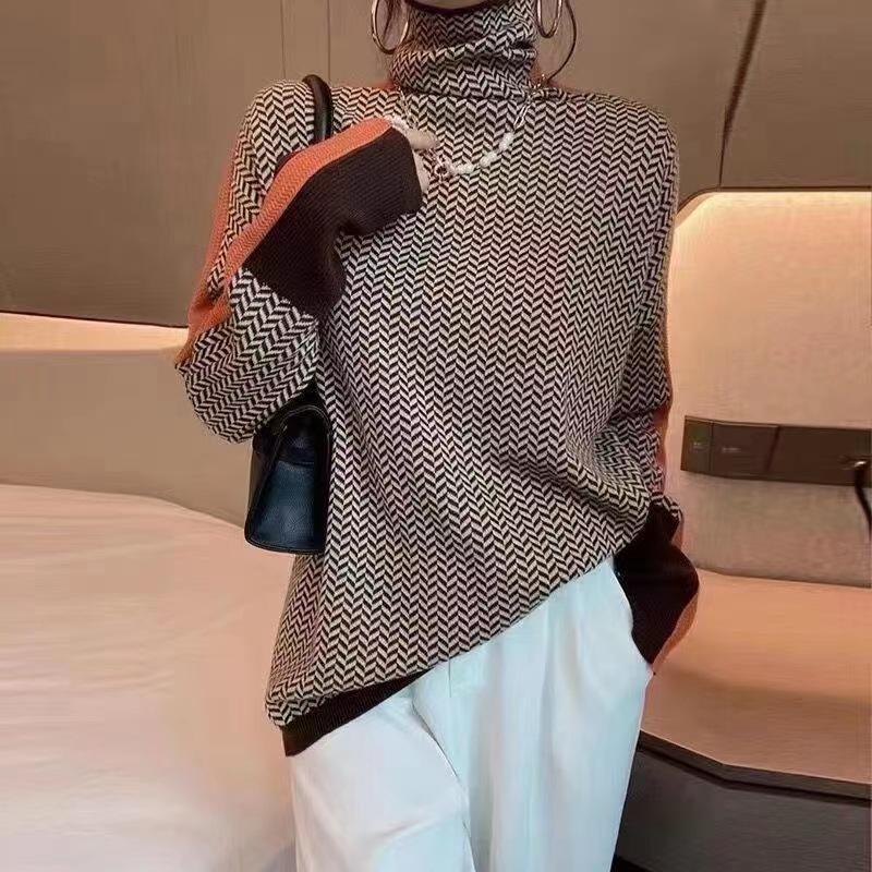 2024 Autumn/Winter Women's Turtleneck Sweater: Retro Pattern, Contrast Color, Knitted Style