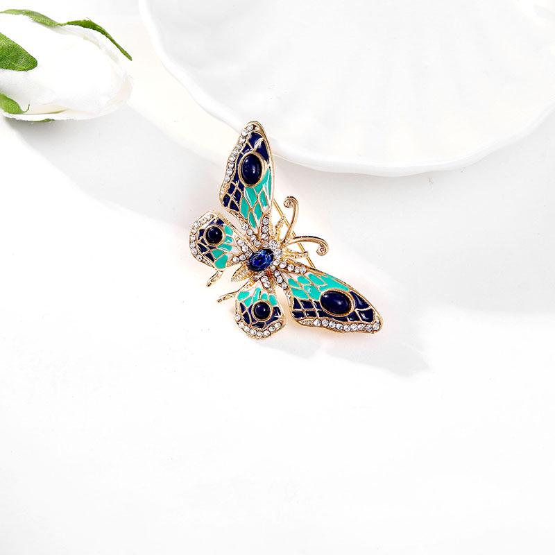 Trendy European-American Style Colorful Drip Oil Butterfly Brooch - Fashionable Animal Corsage and Clothing Accessory.