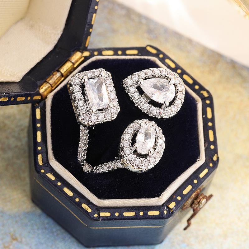 

European and American Light Luxury Fashion Hipster, Design Niche Jewelry High-end Inlaid AAA Zircon Sugar Cube Love Ring Female Tide 2026 Resizable