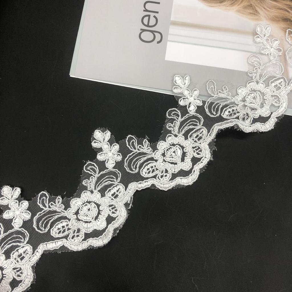 Decorative Strip Flower Book White Car Bone Lace Barcode Lace Wedding Dress Headgear Head Jewelry Clothing Accessories Fabric