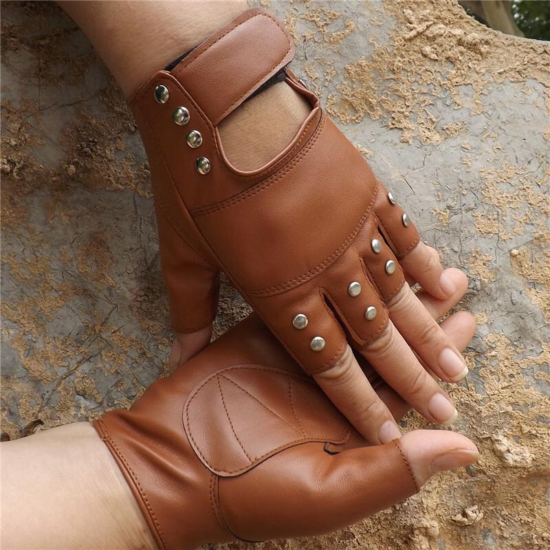 OLOEY Punk Rivet Half-Finger Stage Performance Gloves