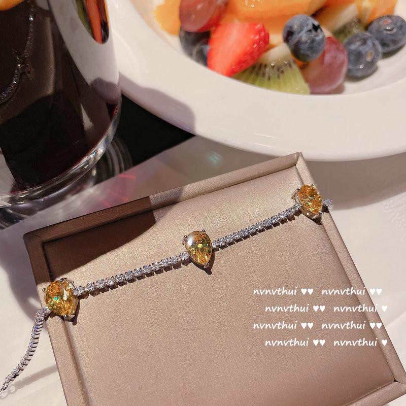 Bright Goose Yellow Water Drop Gem Arrangement Bracelet, 18K Gold-Plated Multi-Faceted Princess Powder Geometric Zircon Flash Diamond Bracelet