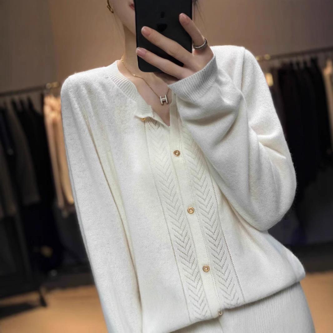 

Женский минималистичный шерстяной свитер на осень/зиму 2024 - Элегантный, мягкий, свободного кроя, с круглым вырезом, нишевый стиль Extra Large белый