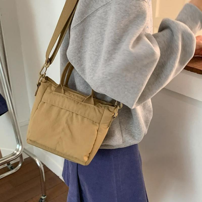 Casual Versatile Crossbody Bag for Commuting To Work Single Shoulder Bag Lightweight and Simple Handle Bag