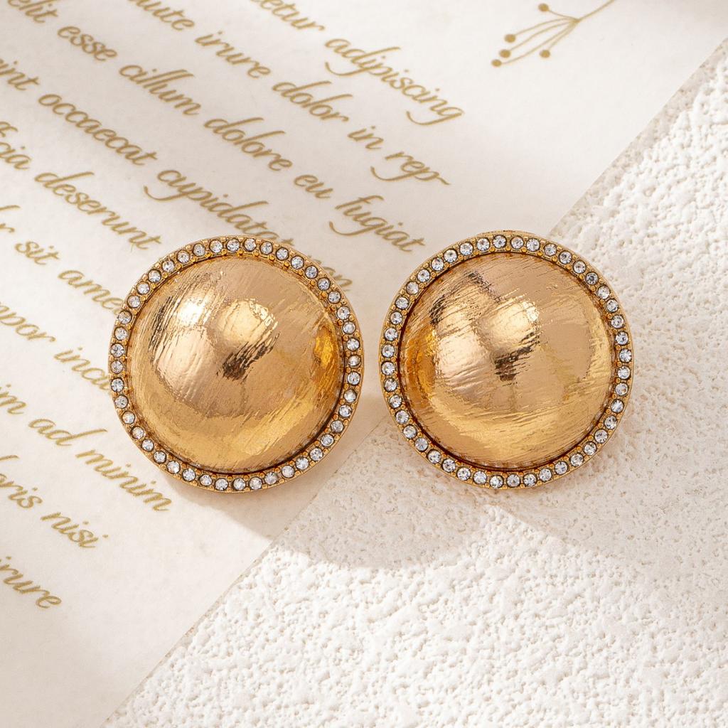 Diamond Round Smooth Stud Earrings Simple Atmosphere Earrings Design Sense Personality Light Luxury Earrings