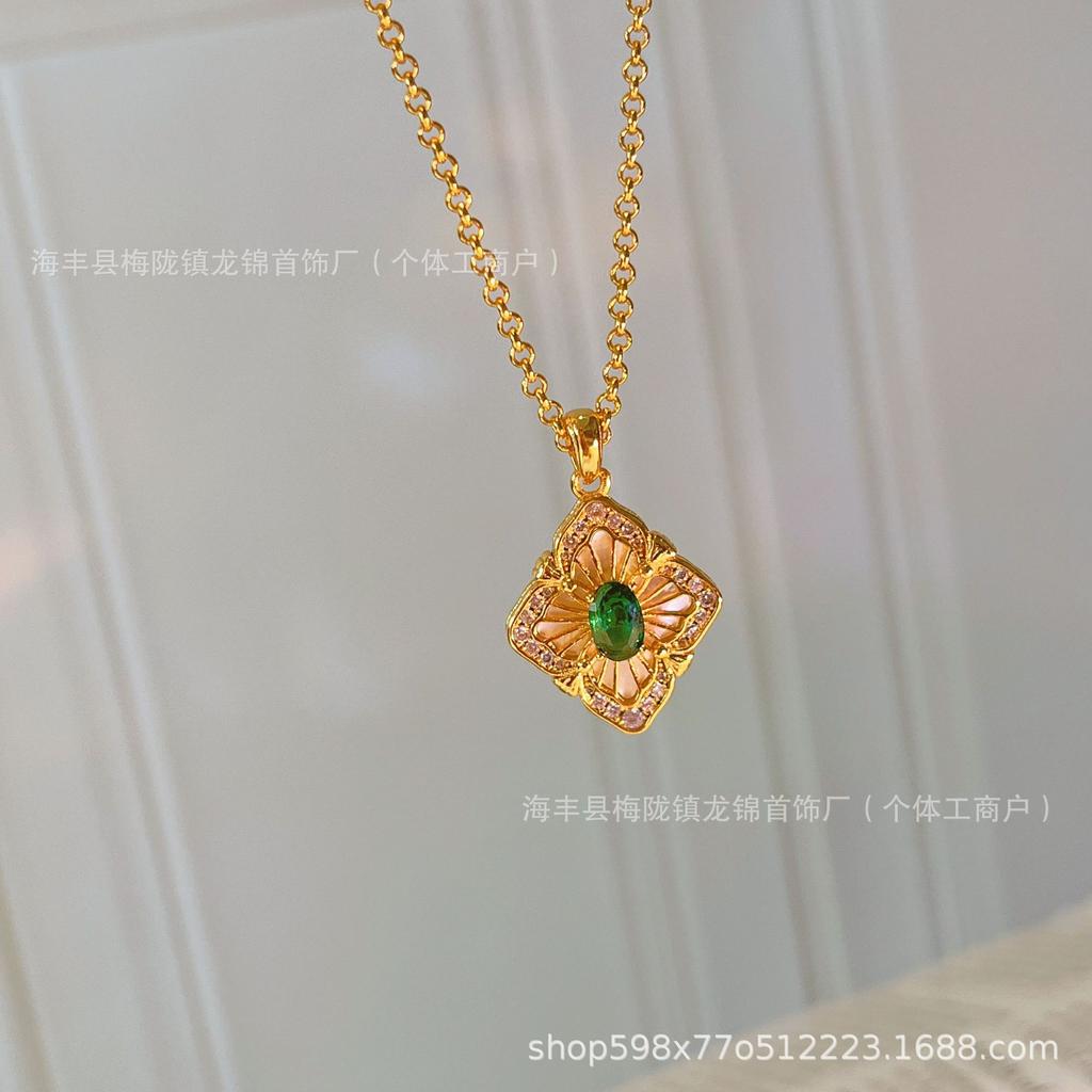 Italian Brass Cherati Ruby With Diamonds And White Fritillary Necklace Light Luxury High-End Design