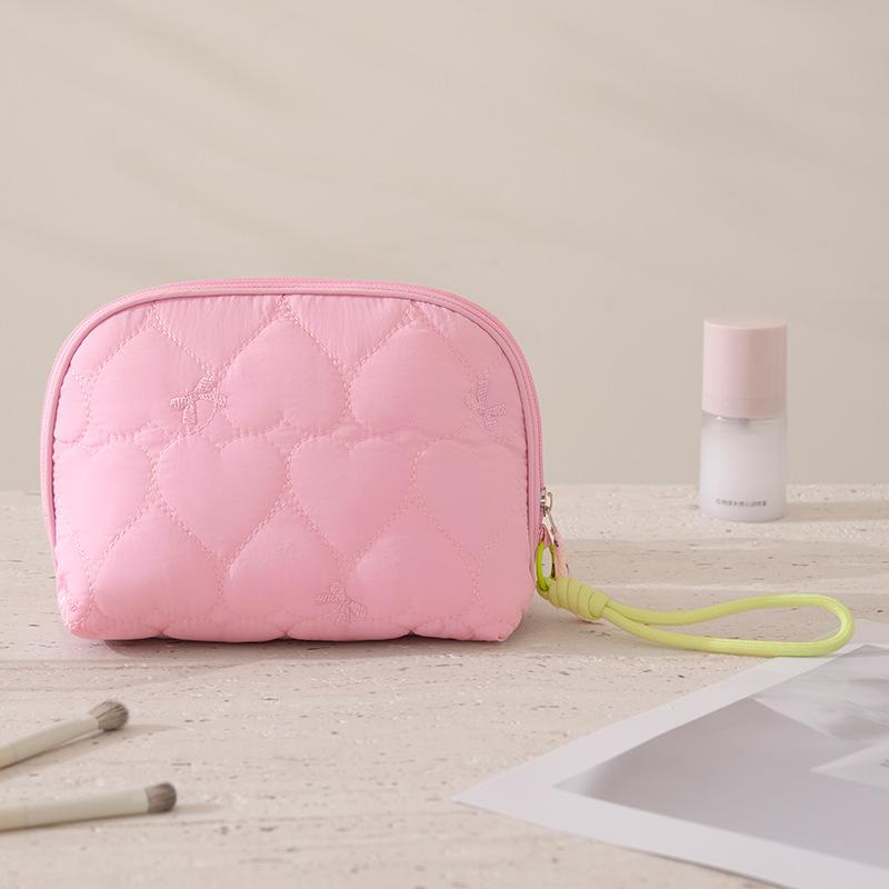 The New Heart-shaped Semicircular Storage Bag, Small Makeup Storage Bag, Makeup Bag, Hand-held Semicircular Cosmetic Bag