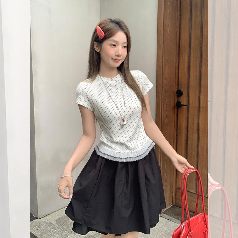 Korean White Polka Dot Lace Splicing Hem Design Short-sleeved T-shirt Women's Summer New Slim-fitting and Thin Top