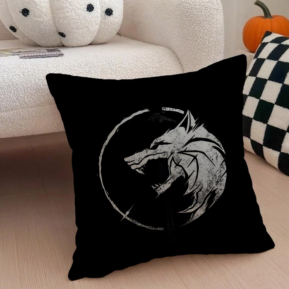 Dark Minimalism A Gray Wolf Cushion Cover Throw Pillow Cover Hidden Button Durable Polyester Chair Cushion