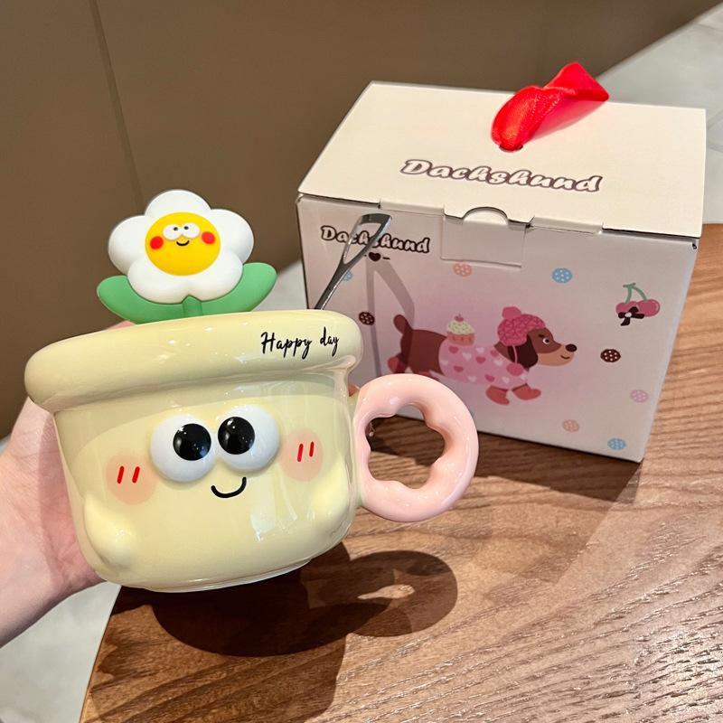 Birthday Gifts for Girls, Cute Flower-shaped Ceramic Mugs, High-value Drinking Cups with Lids and Spoons As Gifts