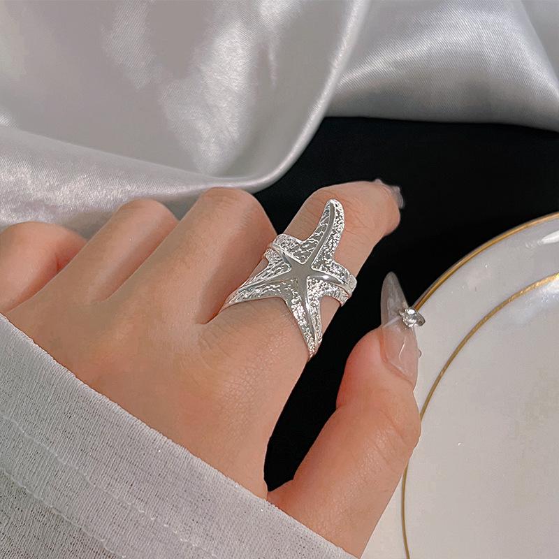Sterling Silver Floral Ring for Women - High-End Open Joint Design for Autumn/Winter