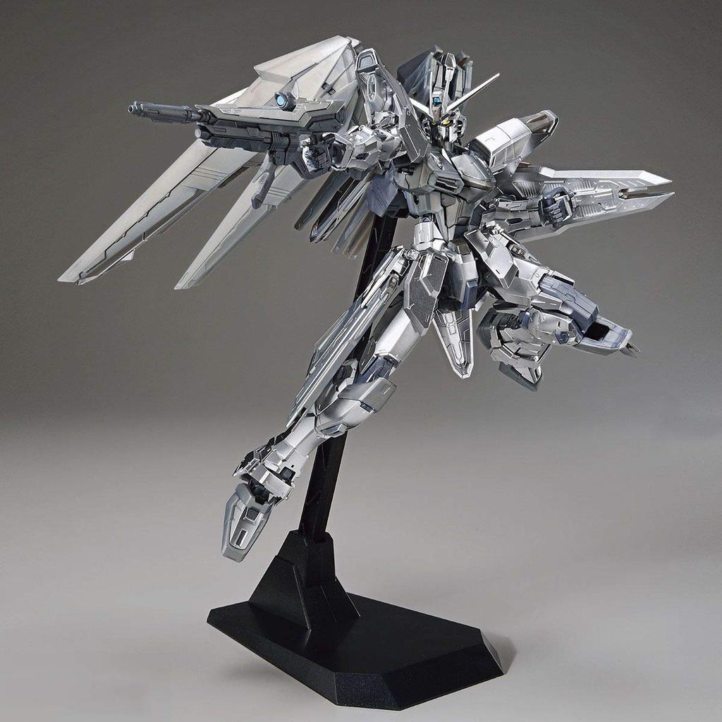 MG Gundam Base Limited Freedom Gundam Silver Coating Mobile Suit Gundam SEED 1/100 Ver.2.0