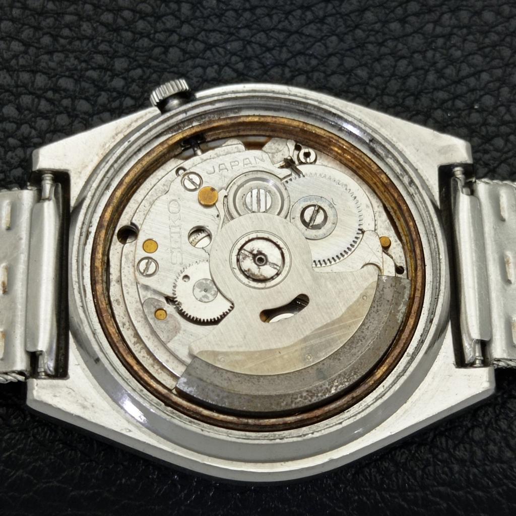Seiko 5 AUTOMATIC JAPAN 7009A MENS VINTAGE GREEN COLOR DIAL WATCH A701323-5 R206a-a701323