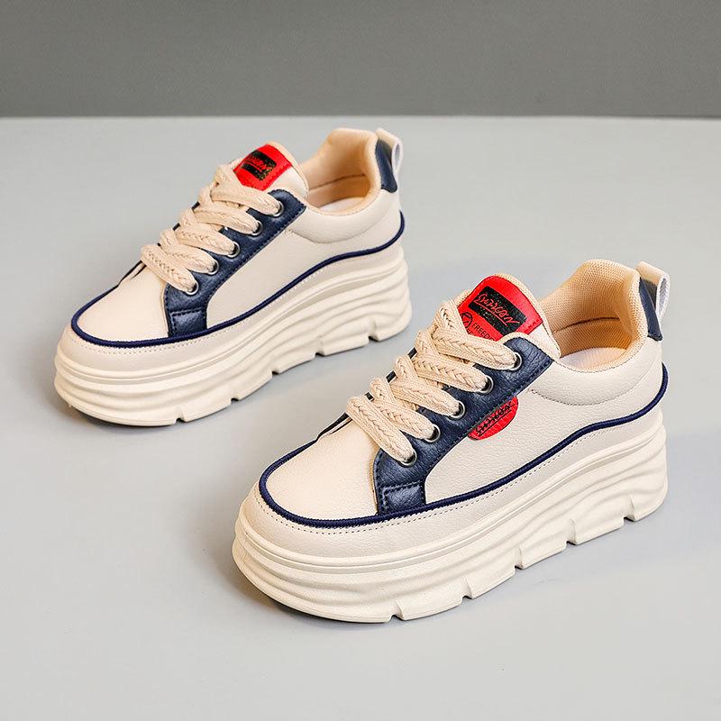 Women's W3672 Color-Block Sneakers 2024: Breathable, Thick-Soled, Wear-Resistant Shoes for Summer and Autumn.