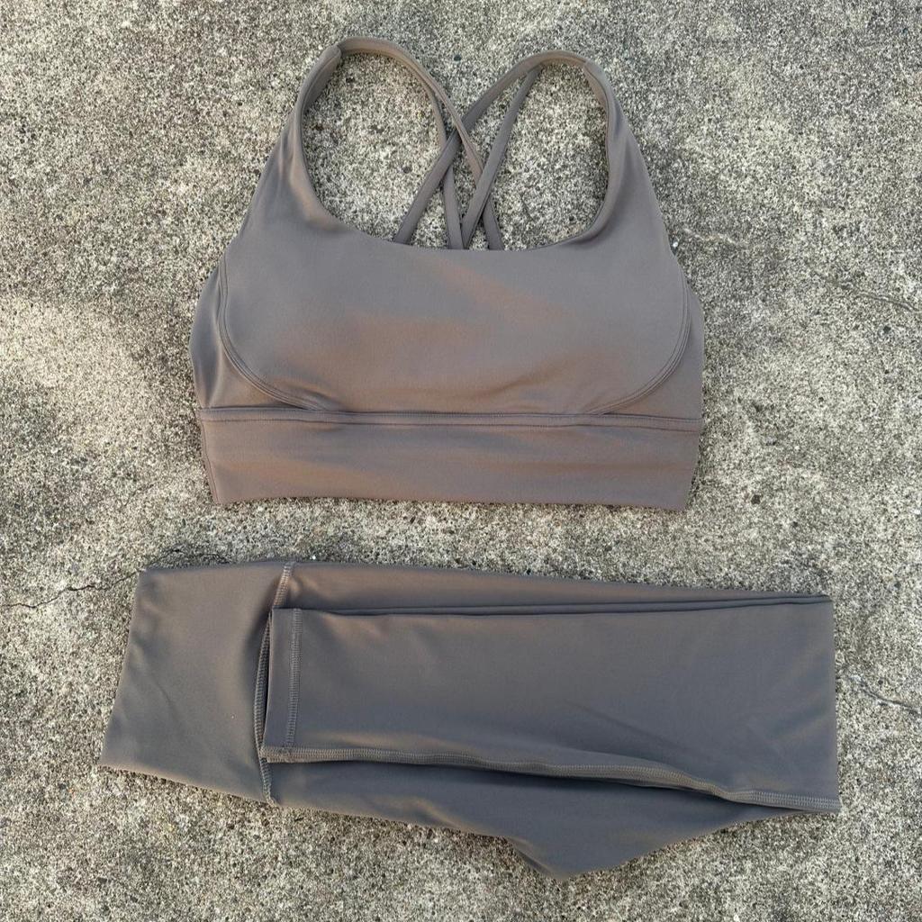 2-Piece Yoga Set: Cross-Back Sports Bra with Removable Pads & High-Waist Leggings