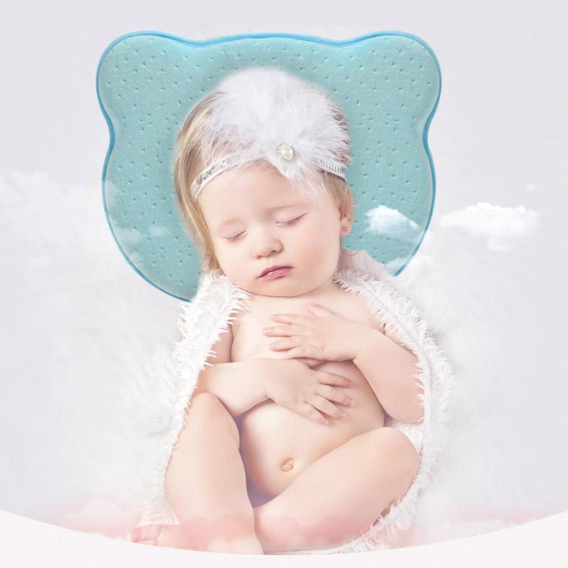 do newborns need pillows