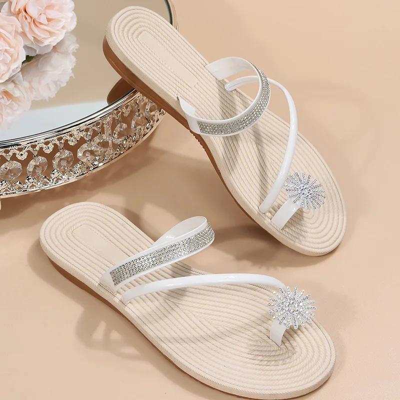 Fashion Women Summer Flat Rhinestone Flower Beach Slippers Comfy Clip Toe Lady Flat Beach Sandals Casual Female Flip Flops Zapatos Mujer