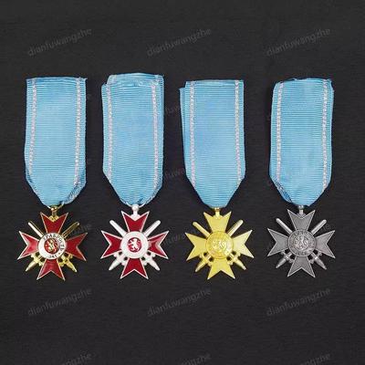 Naaien en breien – Broches