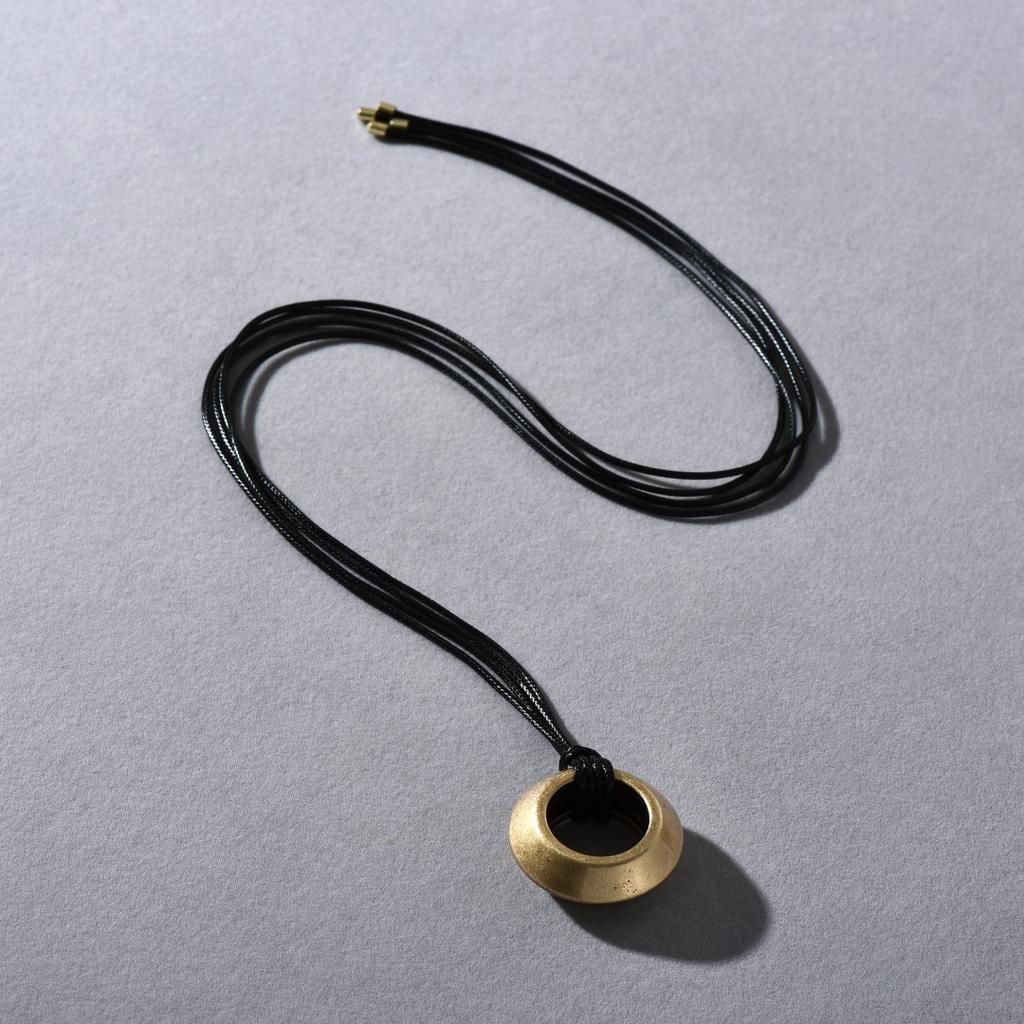 Retro Simple Fashion Personality Unique Retro Light Wheel Circle Pendant Sweater Chain Temperament Necklace Women