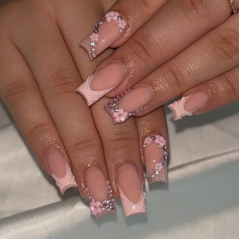 

Elegant Diamond Flower French Manicure Nail Tips Glue Type