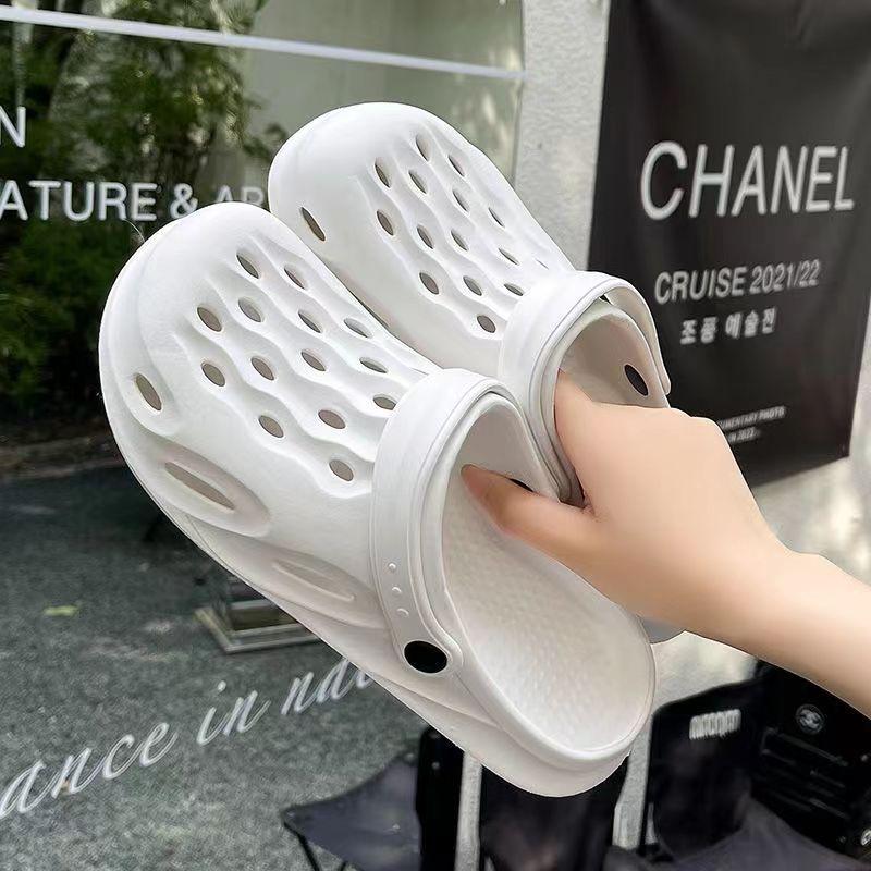 

New rafting shoes slippers women s summer monochrome hole sandals non-slip outer wear dual-purpose beach cool slippers 36 yards (35 feet recommended)