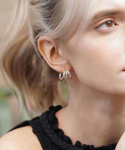 Bonbeau Merry Hoop Simple Earrings Simple Twisted Earrings