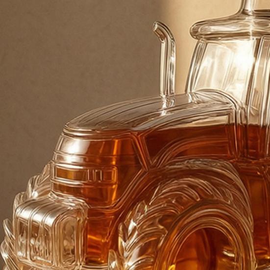 Traktorenförmiger Whiskey-Karaffe, 300ML Weinflasche mit Deckel, Klare Glasflasche für Whiskey Wein Spirituosen, Einzigartiges Neuheit Barzubehör Geschenk für Whiskey