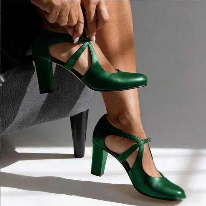 Summer Fashionable Coarse Heel One Button Strap Open Toe Sandals for Casual and Comfortable Women's High Heels Designer
