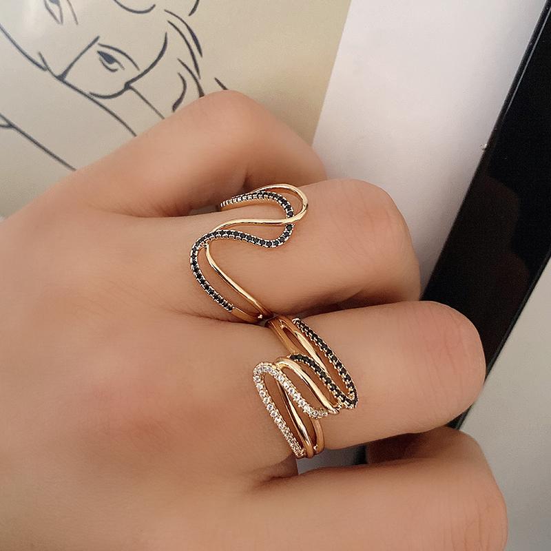 New  Rose Gold Twist Finger Rings For Women Micro Paved Black&White Natural Zircon Ring Ethnic Bride Wedding Jewelry