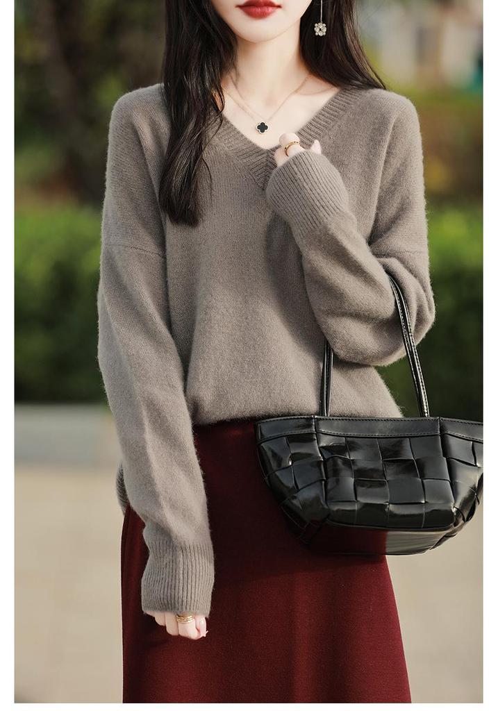 New Arrival: Women's V-Neck Raglan Sleeve Solid Long Knit Sweater - Loose, Cozy Wool Base Layer for Autumn/Winter