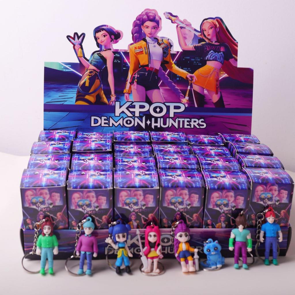 Nouvelle Série de Figurines Boîte Aveugle Groupe de Filles Chasseuses de Démons KPOP Porte-Clé Pendentif en Caoutchouc Souple Ornement d'Affichage Boîte Aveugle de Bureau popmart