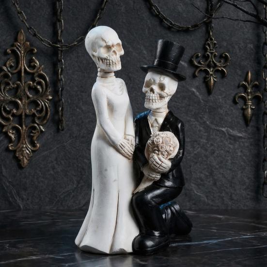 Skeleton Bride And Groom Figurine Gothic Resin Skull Wedding Couple Statue Gothic Desktop Sculpture for Day of The Dead Home Decor