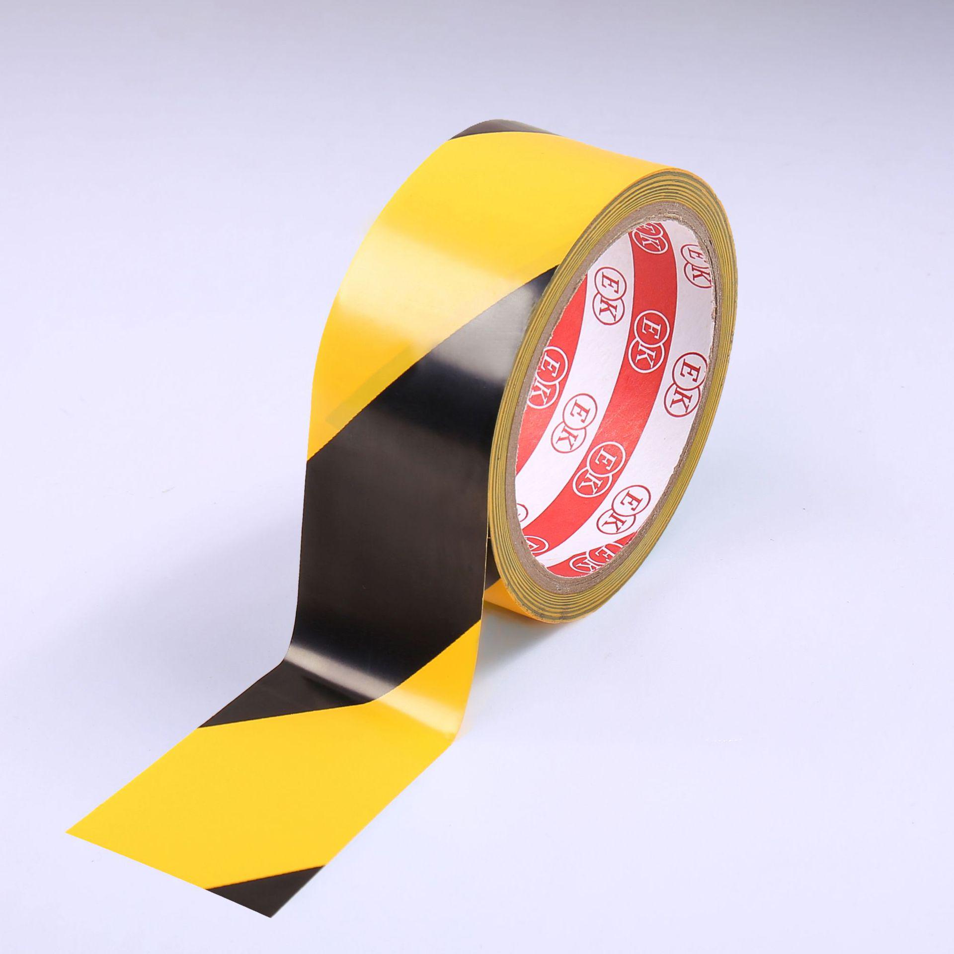 

Желто-черная зебра-лента для разметки пола для безопасности в мастерской