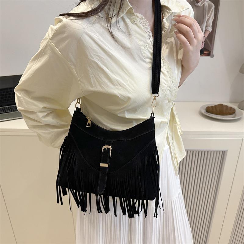 Fashion Trend Shoulder Bag Women's Summer New Fashion Fringed Design Messenger Bag Retro Temperament Tote Bag