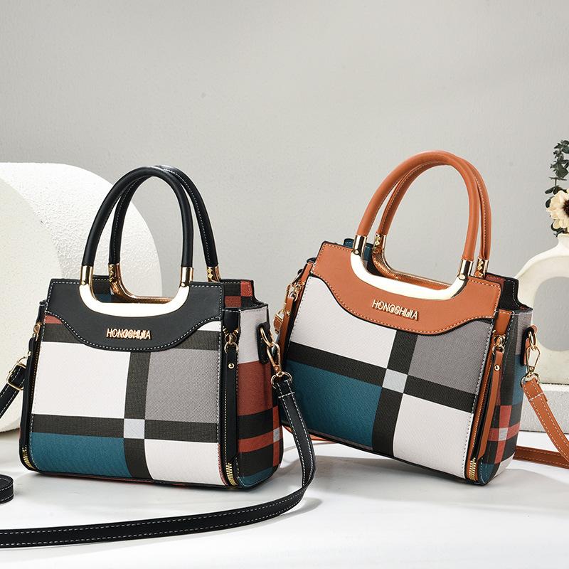 Bag Large Capacity Women's 2025 New Fashion Shoulder Messenger Bag Versatile High Sense Tote Bag Women's Bag Tide