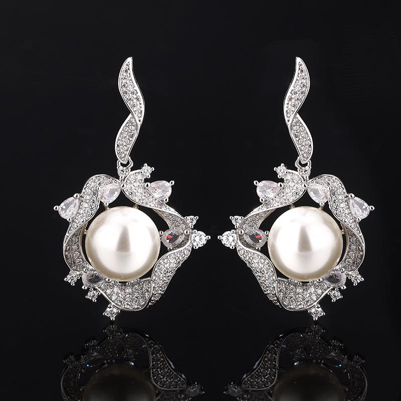 New Fashionable Women's Light Luxury Design Pendant Set Simulation Pearl Earnail Set Holiday Gift Party